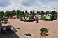 Hu Venezia Camping in Town - parkir