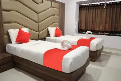 Hotel Apple Inn Hotels near Gaon Devi Temple, Vashi gaon.