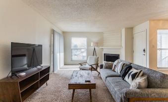 The Relaxing Suites of Midland - Housity