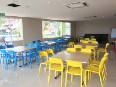 Hotel Pintar Hotel di Parit Raja