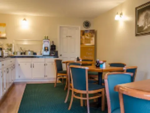 Quality Inn Near Manatee Springs State Park Hotels in Levy County
