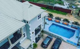Green Palm Apartments