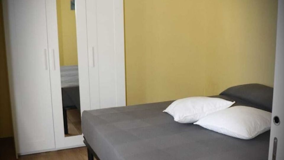 Dependance located 1.6 km from the American Cemetery and 2.5 km from the Borgo Antico