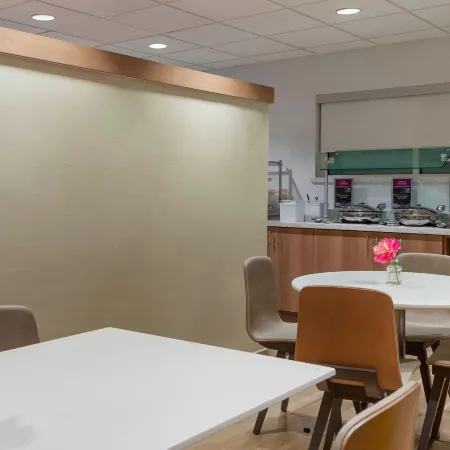 Residence Inn Tampa at USF/Medical Center Отели рядом с достопримечательностью «Парк аттракционов Busch Gardens»