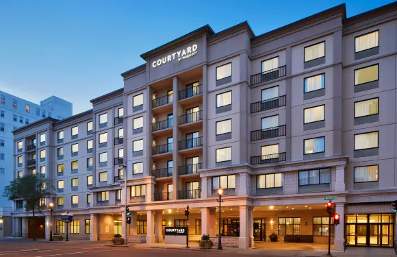 密爾沃基市中心萬怡酒店