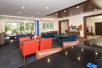 Holiday Inn Express & Suites Detroit - Utica Hotels in Utica