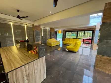 Raspberry Breeze Daman Отели рядом с достопримечательностью «Мирасол Лейк Гарден»