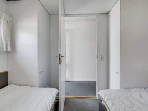 "Nomi" - 85m from the Sea