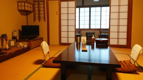 Kagetsu Ryokan - parking
