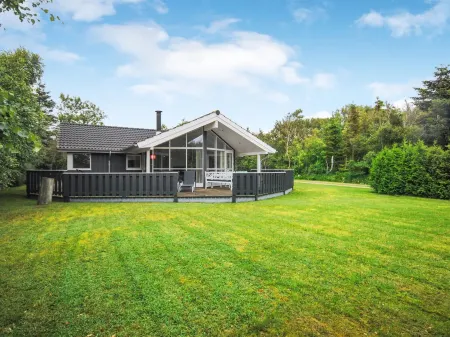 "Evelina" - 150m to the Fjord