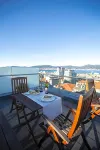 Silken Axis Vigo
