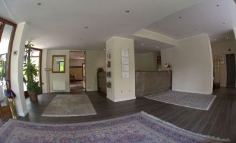 Hotel Bristol - Housity