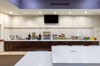La Quinta Inn & Suites by Wyndham Houston New Caney - breakfast