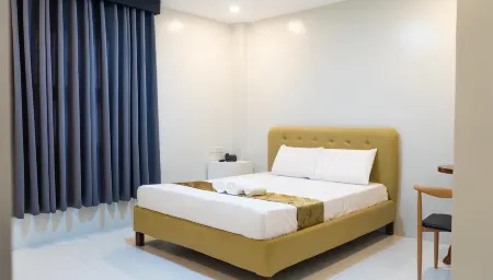 Yrs Resort Отели в г. Багаллон