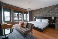 Le Petit Hôtel Vieux-Montréal - Saint-Paul by Gray Collection Hotels in Montreal