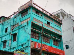 Goroomgo Central Guest House Agartala