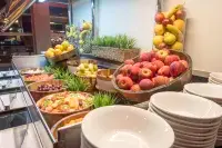 DoubleTree by Hilton Cairns - breakfast