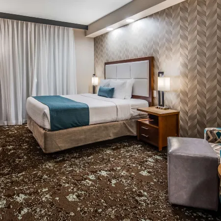 Best Western Premier Ankeny Hotel