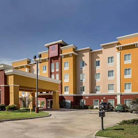Comfort Suites Near Tanger Outlet Mall