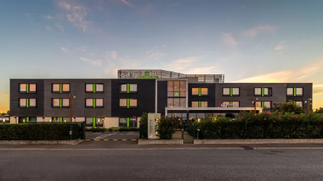 Campanile Carcassonne Est - la CITÉ