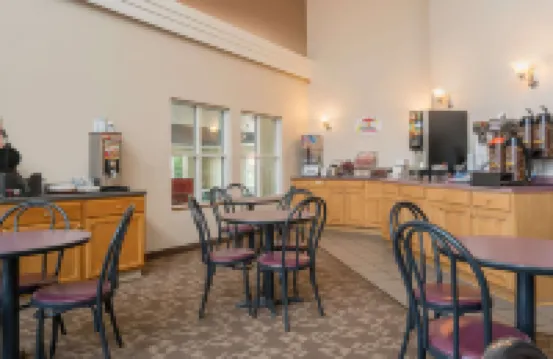 Super 8 by Wyndham Menomonie WI
