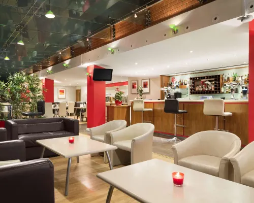 Ramada by Wyndham Hounslow - Heathrow East Featured Photos