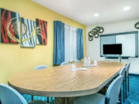 Microtel Inn & Suites by Wyndham Tomah Hoteles en Tomah