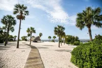 Harborside at Charleston Harbor Resort and Marina - Strand