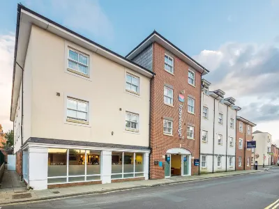 Travelodge Newport Isle of Wight Các khách sạn gần Isle of Wight