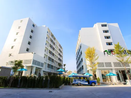 Recenta Suite Phuket Suanluang