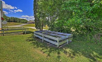 Quaint and Scenic Country Cottage, 3 Mi to New River