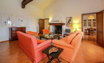 Sprawling Villa with Breathtaking Views in Emilia-Romagna