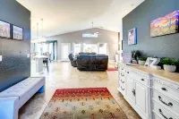 Pets Welcome! Group Retreat w/ Pool in Surprise! - صديق للحيوانات الاليفة