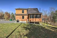 Cozy & Peaceful Waterfront Cabin on Porter Lake! - parking