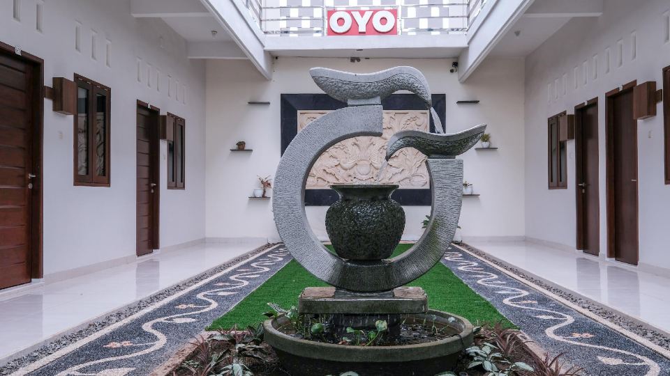 OYO 2587 Enfaza Guesthouse