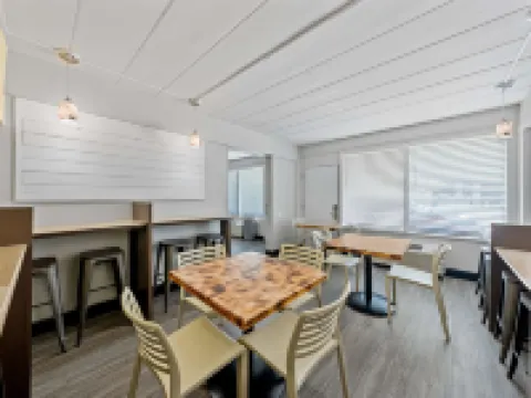 โรงแรมชัวร์สเตย์ บาย เบสท์เวสเทิร์น เวอร์จิเนีย บีช รอยัล คลิปเปอร์ โรงแรมในเวอร์จิเนียบีช