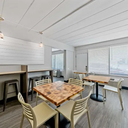 SureStay Hotel by Best Western Virginia Beach Royal Clipper Отели рядом с достопримечательностью «Кроатан-Бич»
