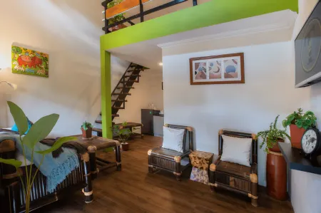 Tzy-No Cottage Yogyakarta Отели рядом с достопримечательностью «Base camp pakem raya»