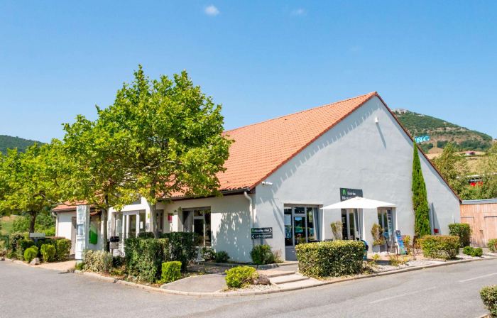 米洛康鉑酒店
