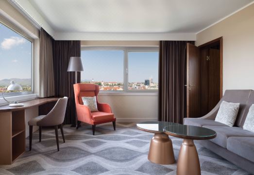 4. 더 웨스틴 자그..