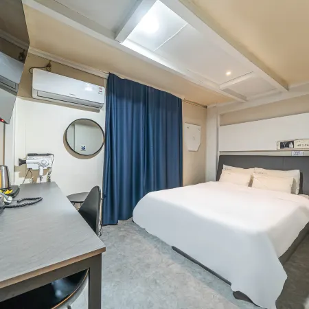 Paju Stay Geogi Hotel (Formerly Geogi Motel) Отели рядом с достопримечательностью «Стадион Пхаджу»