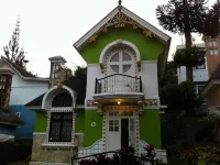 Villa Kota Bunga Mawar Hotels in Sukaresmi