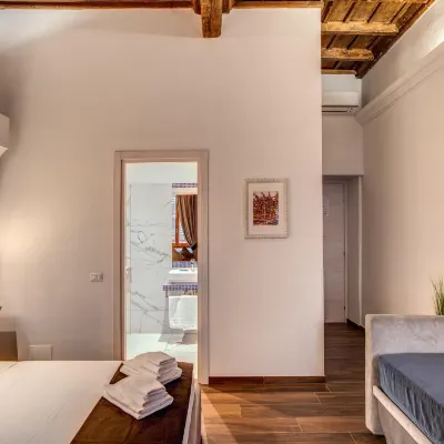 Piazza di Spagna Comfort Rooms Отели рядом с достопримечательностью «Улица Виа-Маргутта»