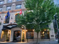 Dossier Hotels near Pioneer Courthouse Square