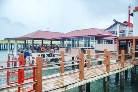 Sunset Curly Bay Hotel & Resort