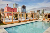 AC Hotel San Diego Downtown Gaslamp Quarter - Rooftop Pools