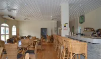 Kingsleys Hotel and Gastro Pub - bar