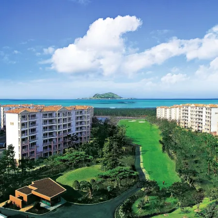 Raon Hotel & Resort Отели рядом с достопримечательностью «Зоопарк «Раон»»