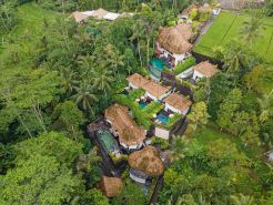Villa 1500 m² dengan 2 kamar tidur dan 1 kamar mandi pribadi di Ubud