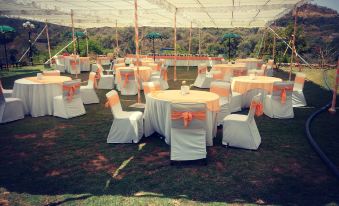 Toppers Corner-A Boutique Garden Resort - Housity